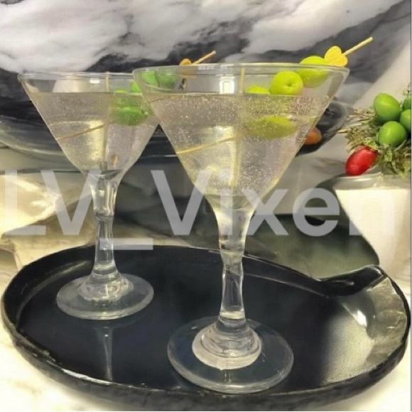 Handcrafted 5oz Olive martini Candle - Picture 1 of 3